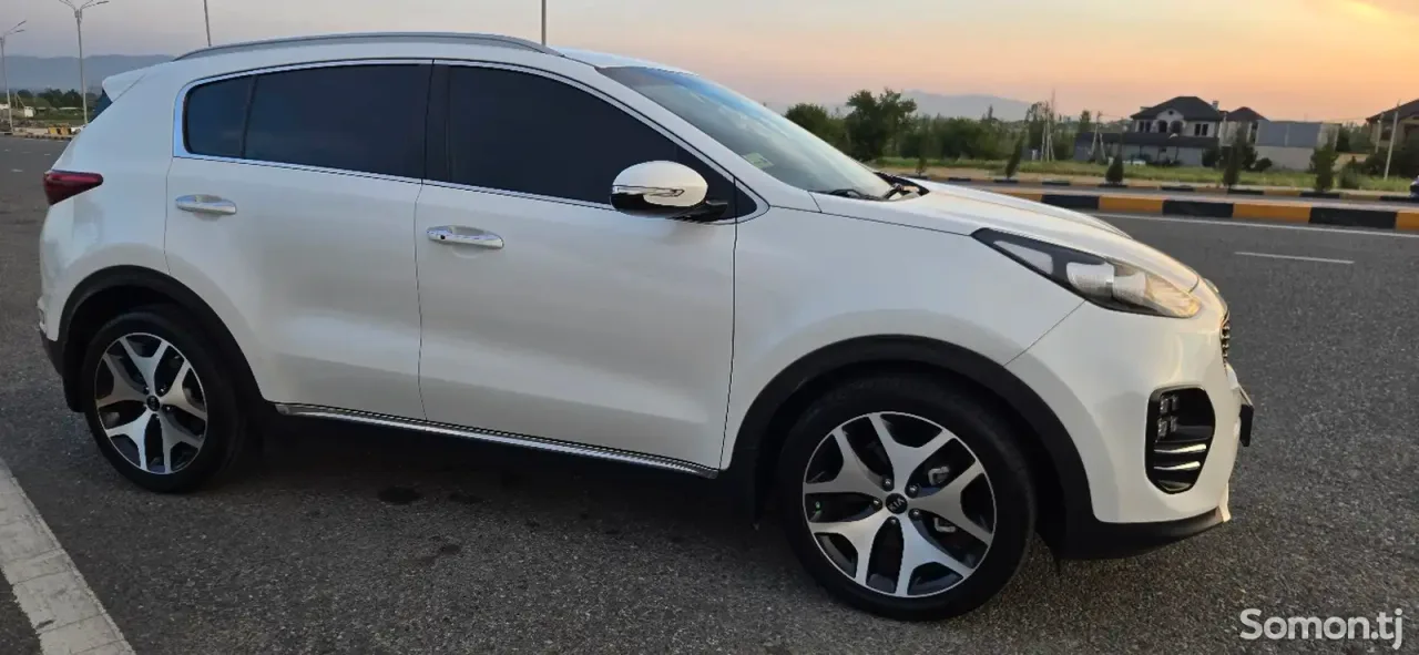 Kia Sportage 2016 · 2.0 AT