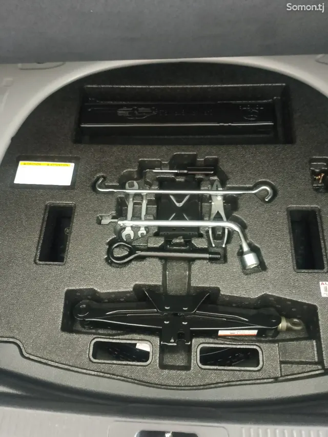 Toyota Camry 2018 · 2.5 AT