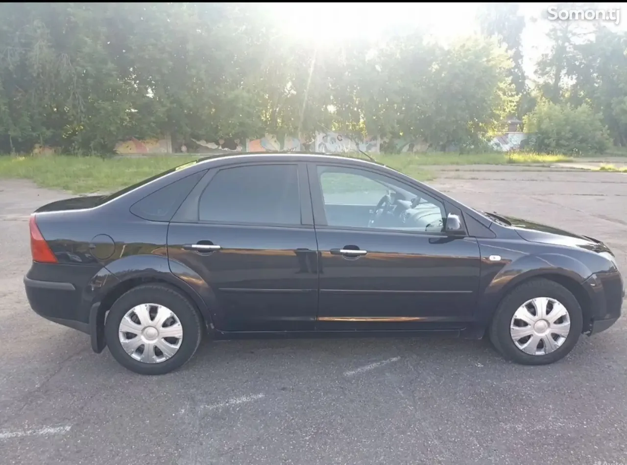 Ford Focus 2007 · 1.6 MT