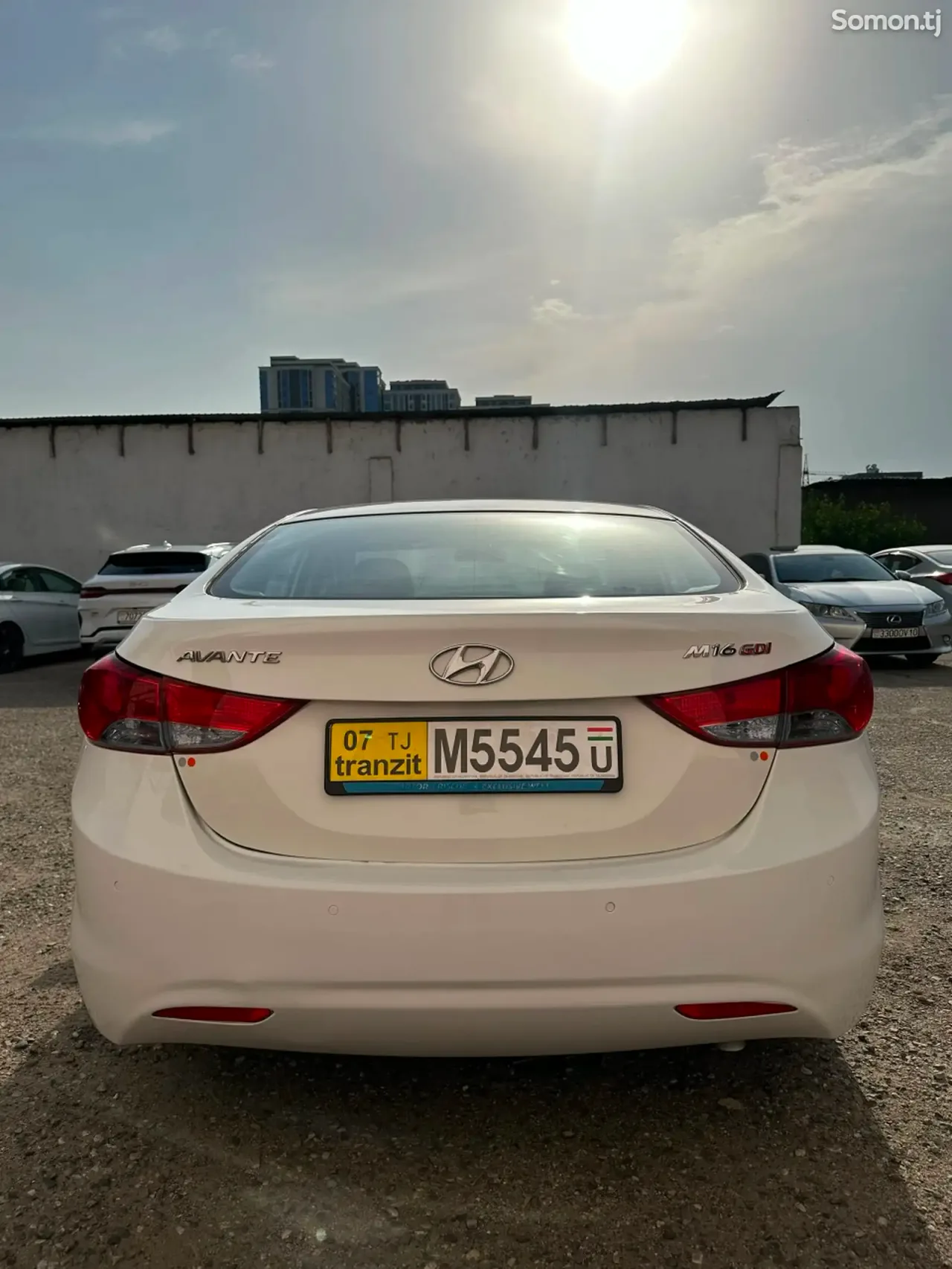 Hyundai Avante 2012 · 1.6 AT