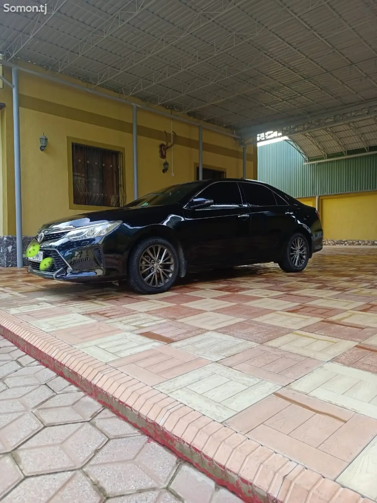 Toyota Camry 2015 · 2.5 AT