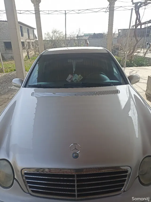 Mercedes-Benz C class 2001 · 2.2 MT