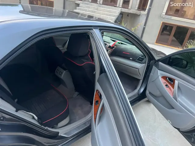 Toyota Camry 2011 · 3.5 AT