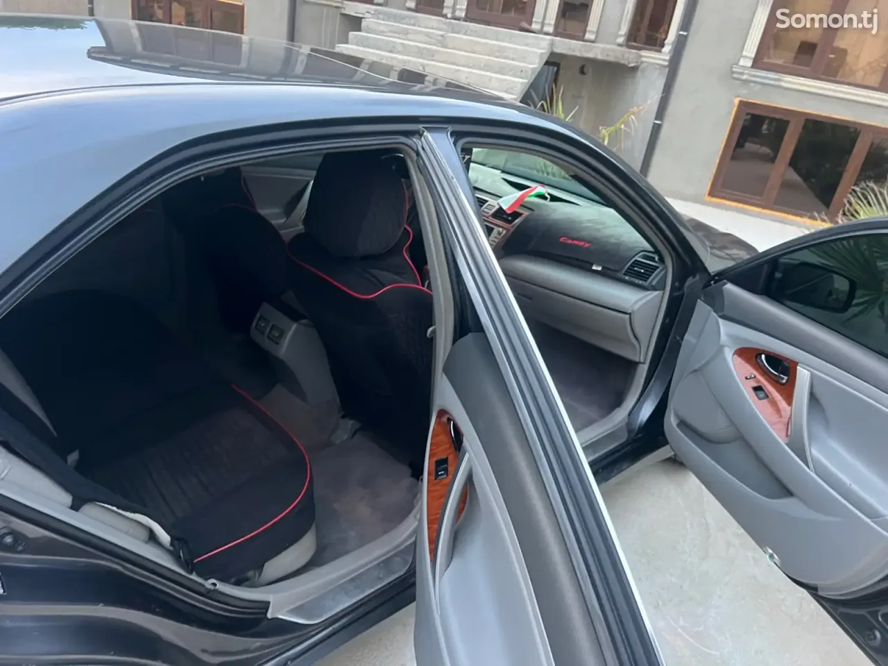 Toyota Camry 2011 · 3.5 AT