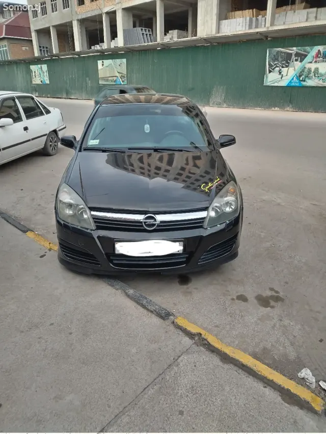 Opel Astra H 2005 · 1.6 MT