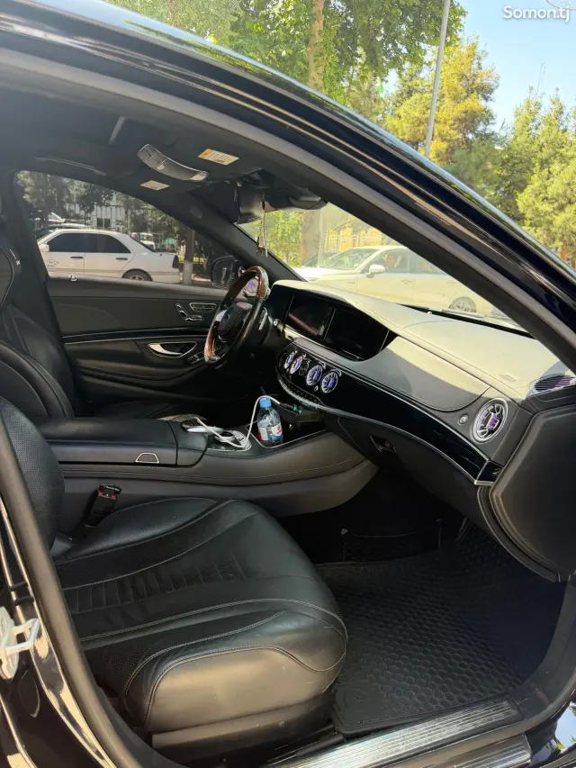Mercedes-Benz S class 2015 · 5.5 AT