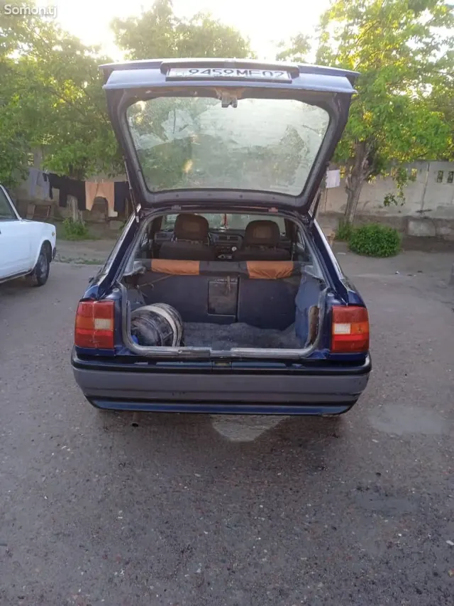 Opel Vectra A 1992 · 1.6 MT