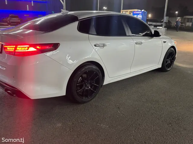 Kia Optima 2017 · 2.4 AT