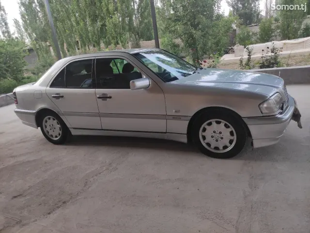 Mercedes-Benz C class 1998 · 1.8 MT