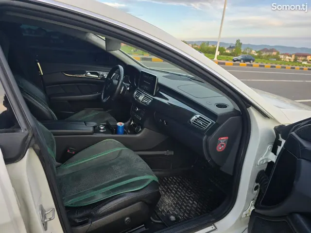 Mercedes-Benz CLS class 2015 · 2.5 AT