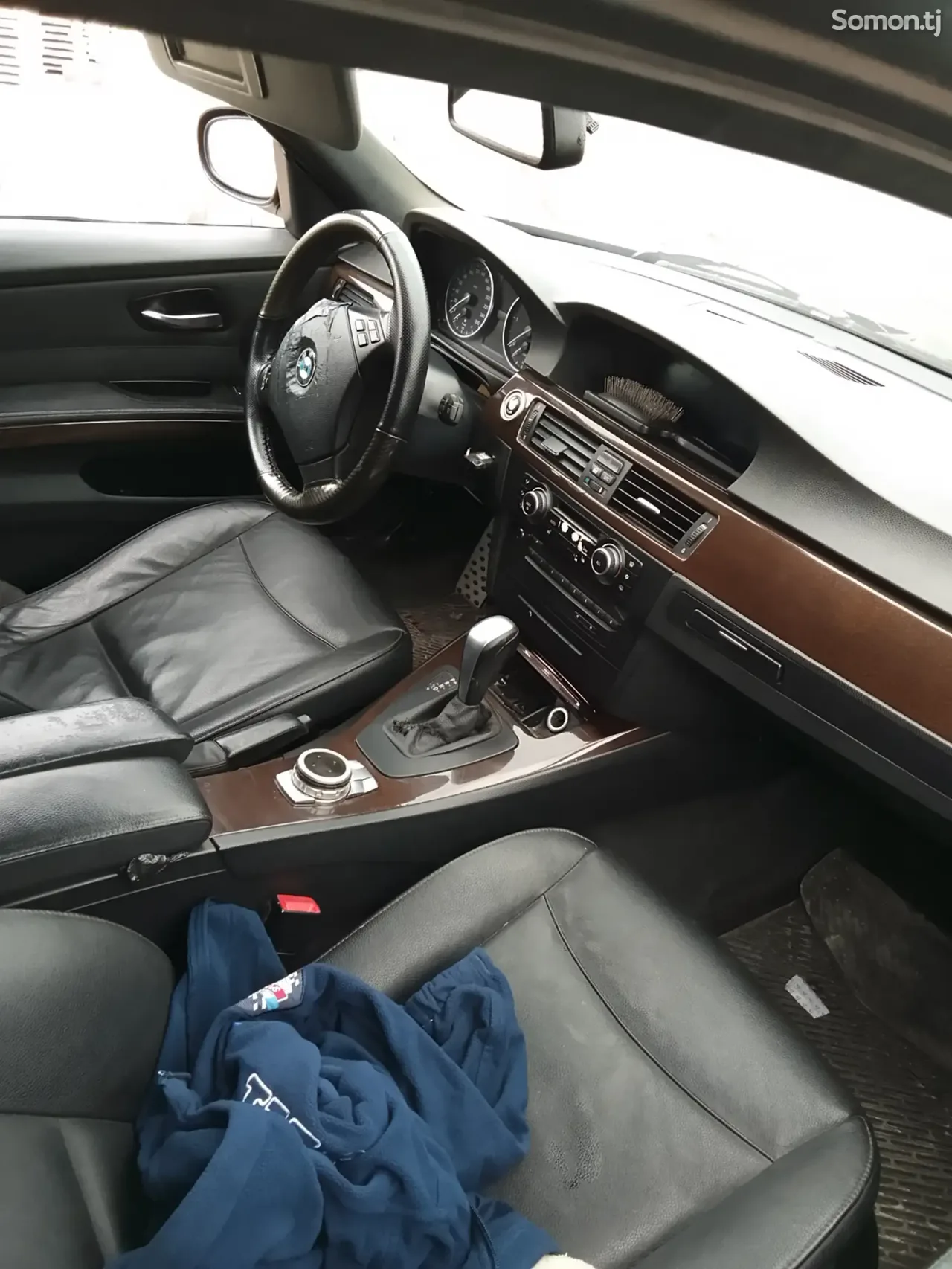 BMW 3 series 2011 · 2.0 AT