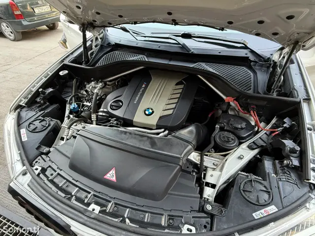 BMW X5 M 2015 · 3.0 AT