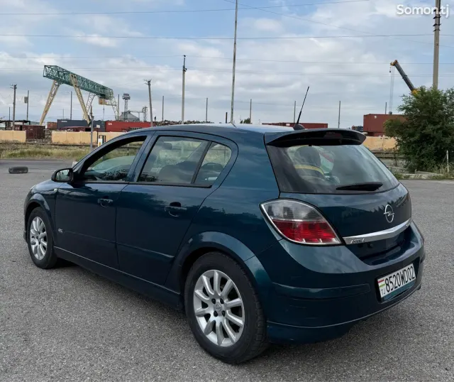 Opel Astra H 2007 · 1.6 MT