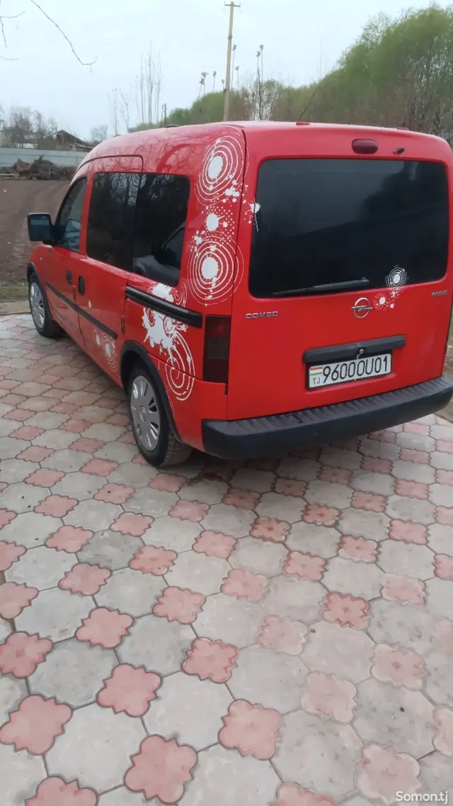 Opel Combo 2008 · 1.6 MT