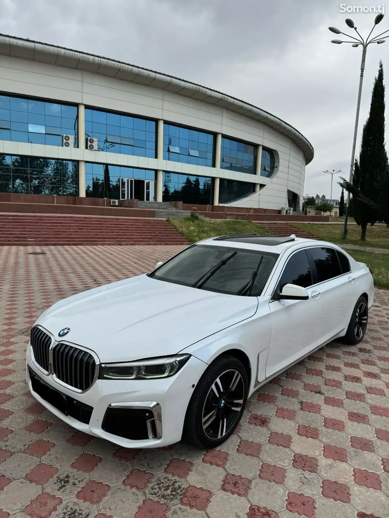 BMW 7 series 2012 · 3.0 AT