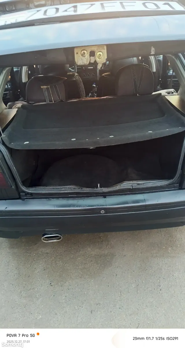 Volkswagen Golf 1995 · 1.8 MT