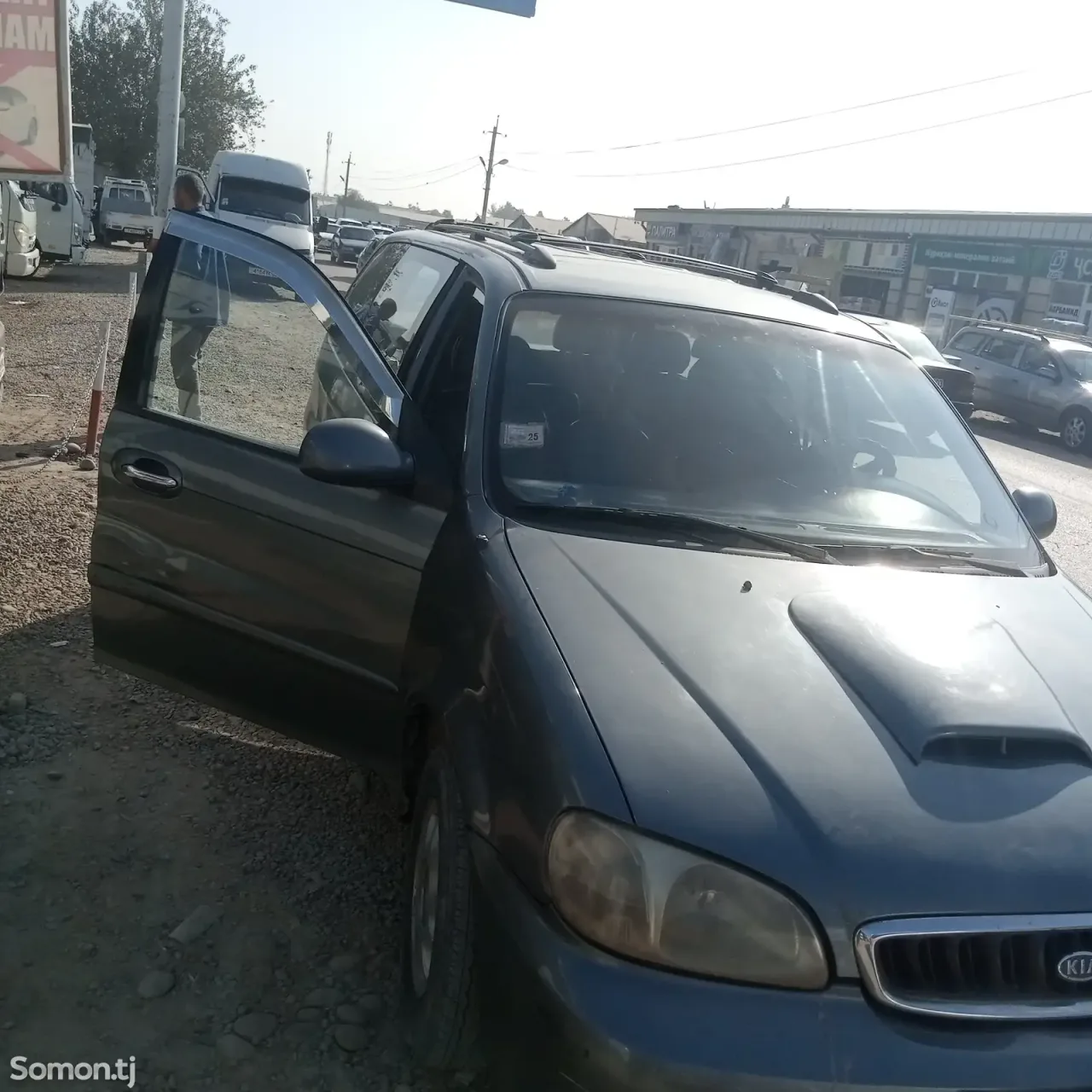 Kia Carnival 2000 · 2.9 MT