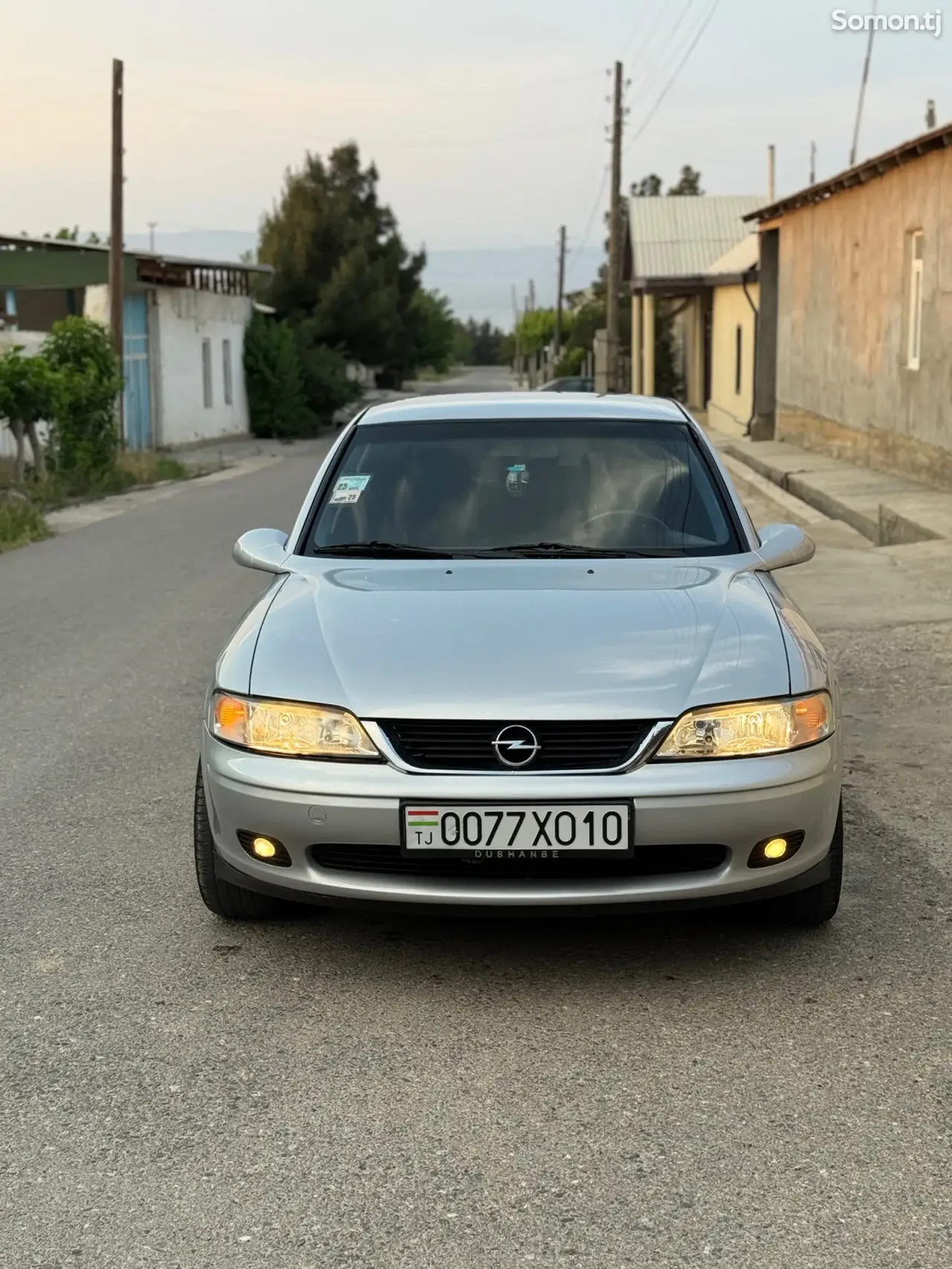 Opel Vectra B 2000 · 1.8 MT