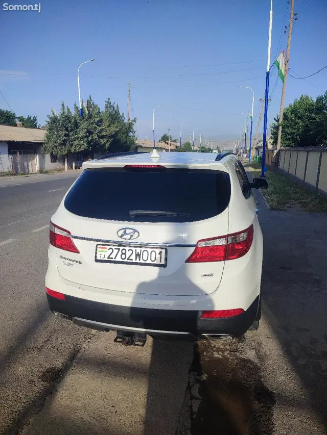 Hyundai Santa Fe 2015 · 3.3 AT