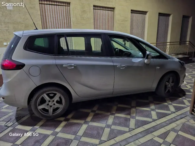 Opel Zafira 2018 · 2.0 AT