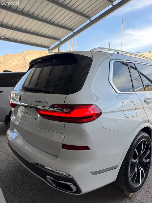 BMW X7 2021 · 3.0 AT