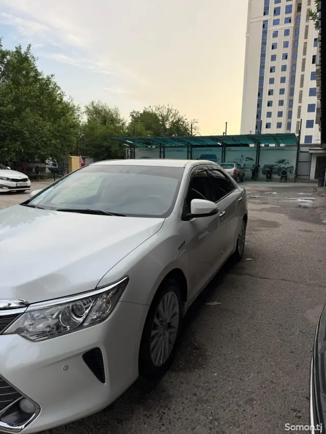 Toyota Camry 2015 · 2.5 AT