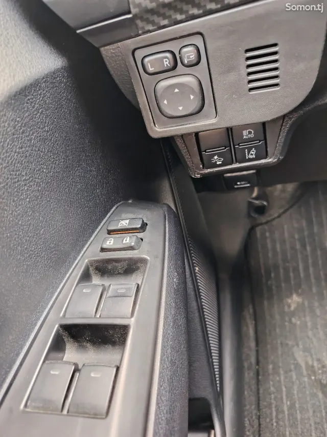 Toyota Fielder 2015 · 1.5 AT
