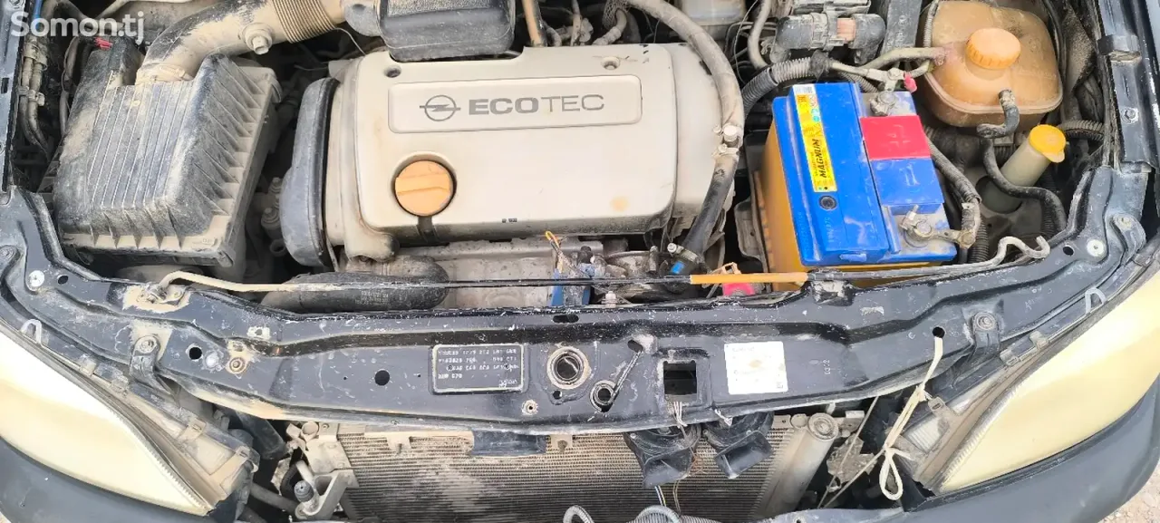 Opel Zafira 2002 · 1.6 MT