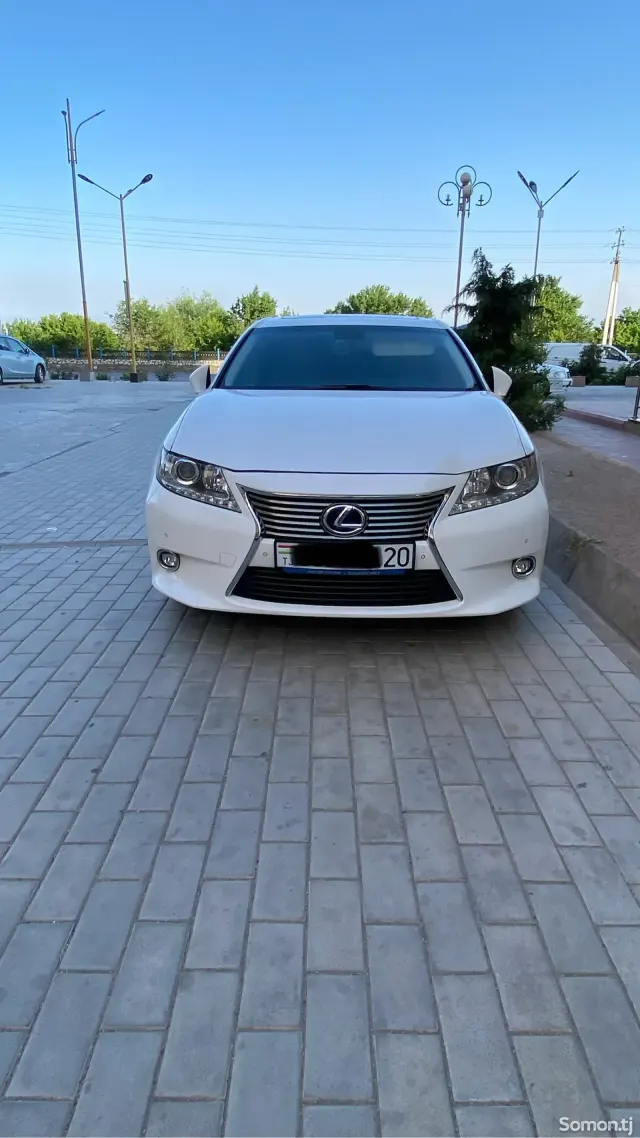 Lexus ES series 2014 · 3.0 AT