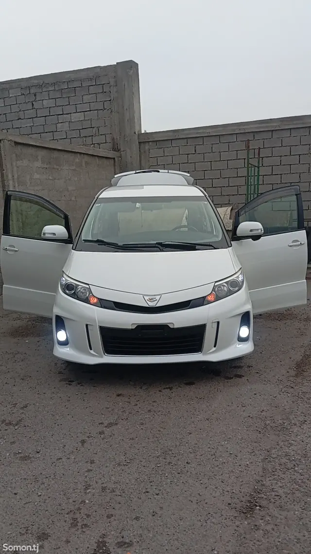Toyota Estima 2016 · 2.4 AT