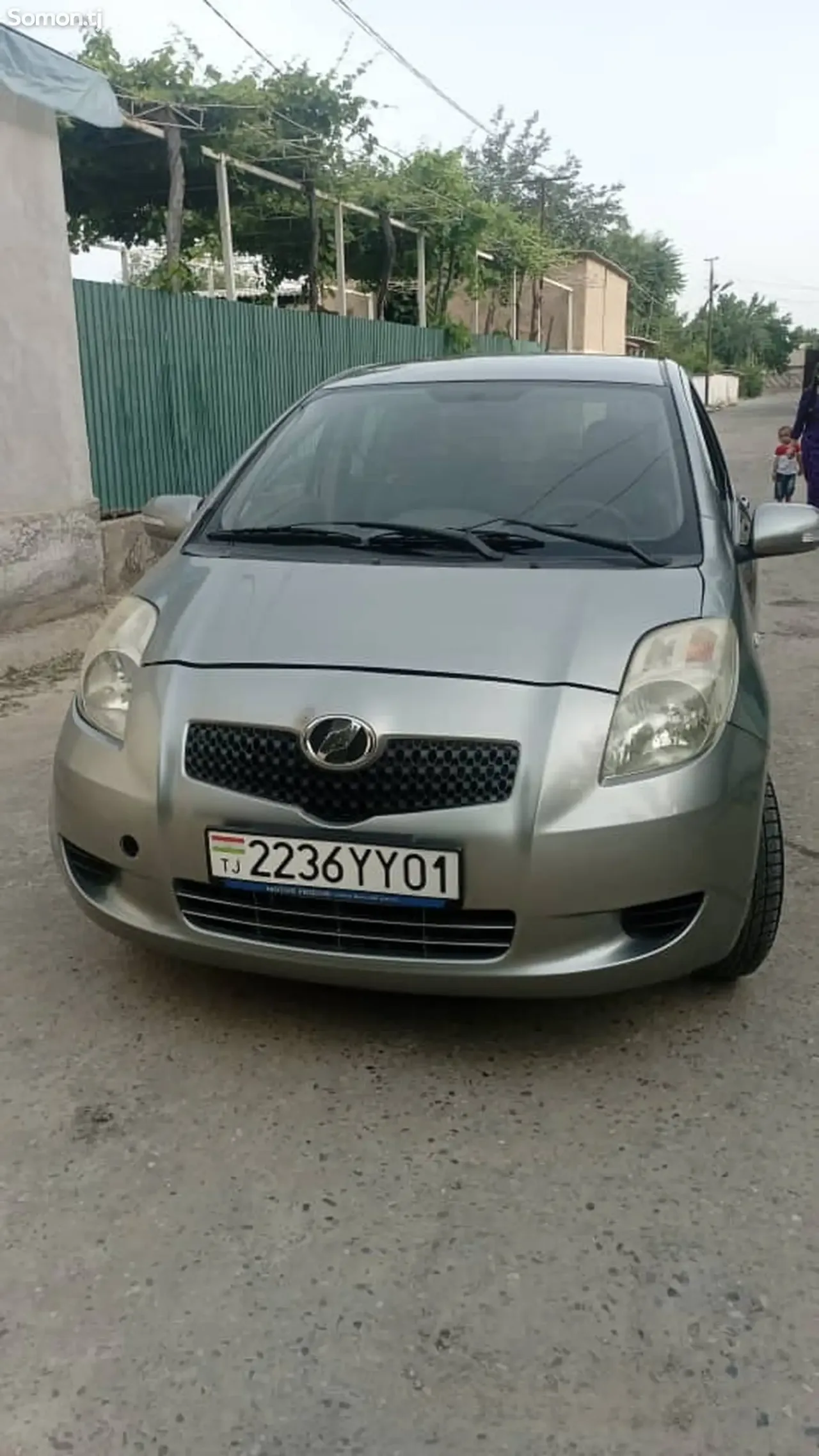 Toyota Vitz 2009 · 1.3 AT