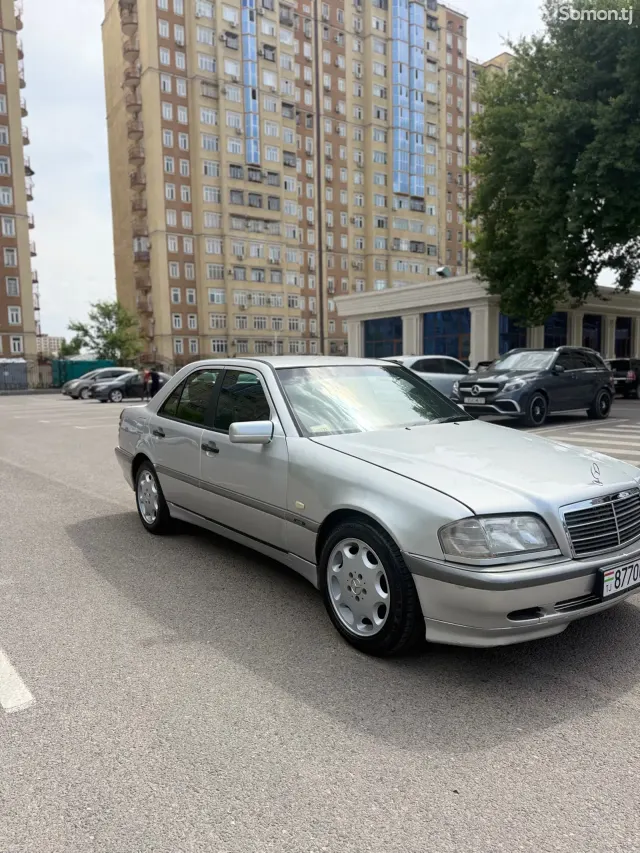 Mercedes-Benz C class 1999 · 1.8 MT