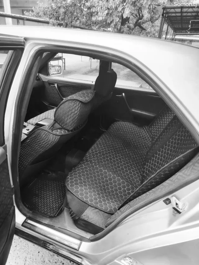 Mercedes-Benz C class 1995 · 2.0 MT