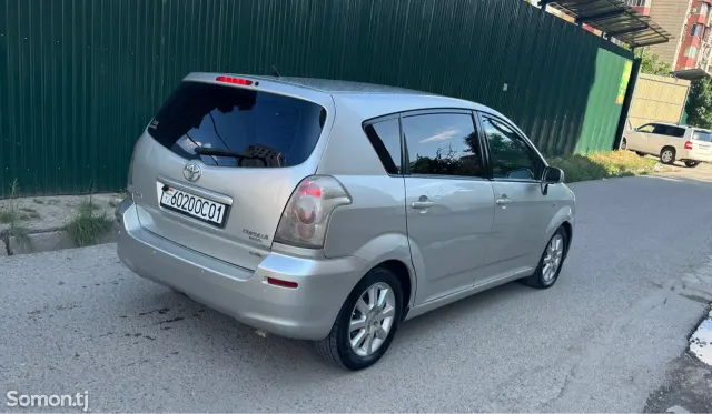 Toyota Verso 2006 · 2.2 MT