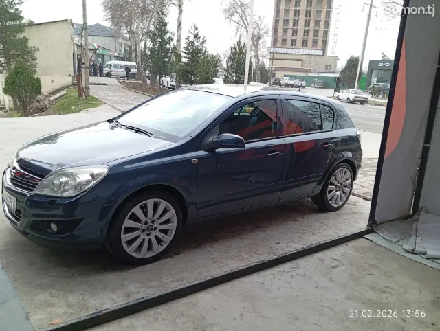 Opel Astra H 2007 · 1.6 MT