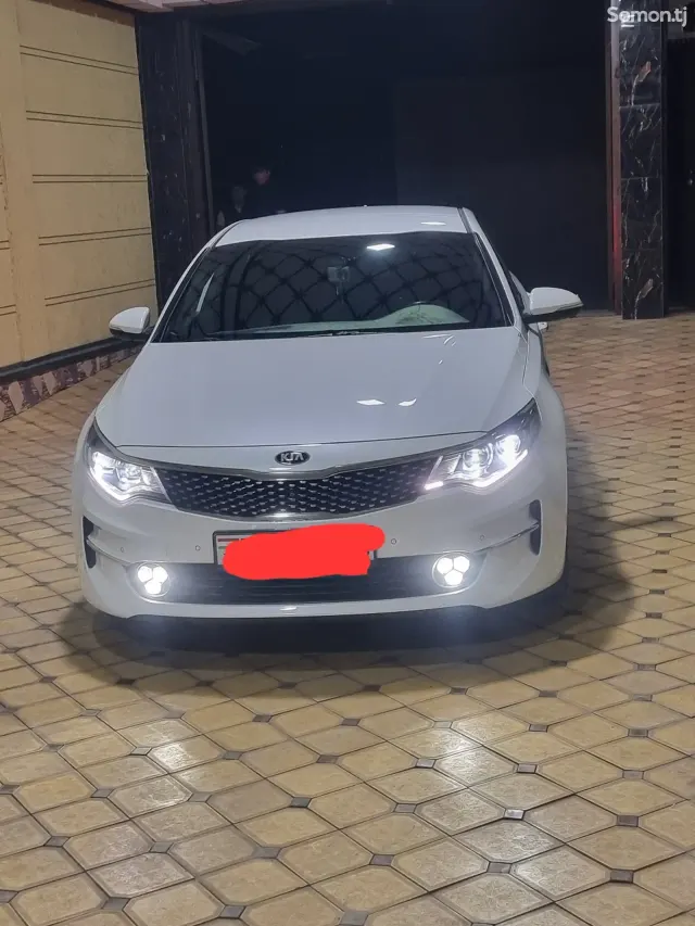 Kia K5 2016 · 2.0 AT