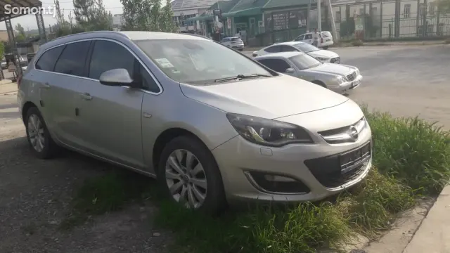 Opel Astra J 2015 · 1.8 MT