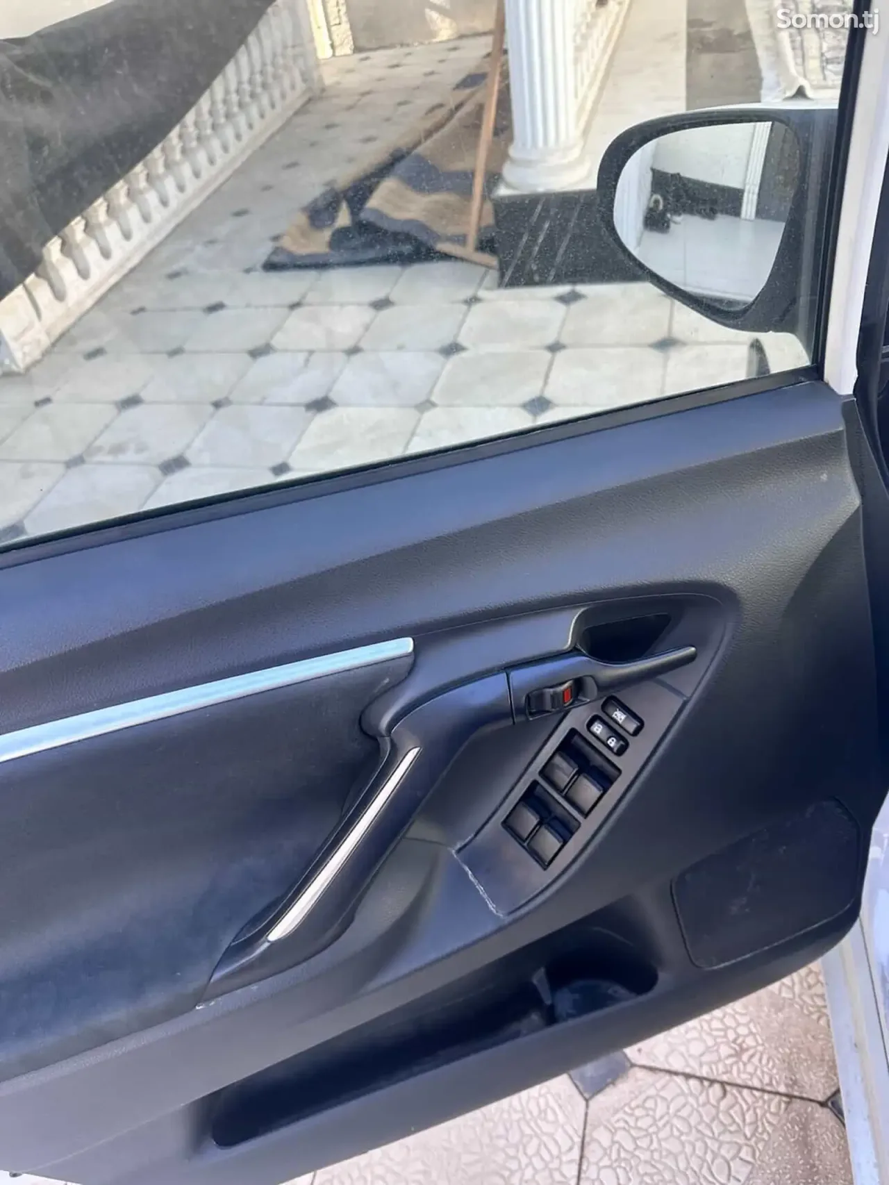 Toyota Verso 2015 · 1.8 MT