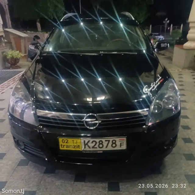 Opel Astra H 2007 · 1.6 MT