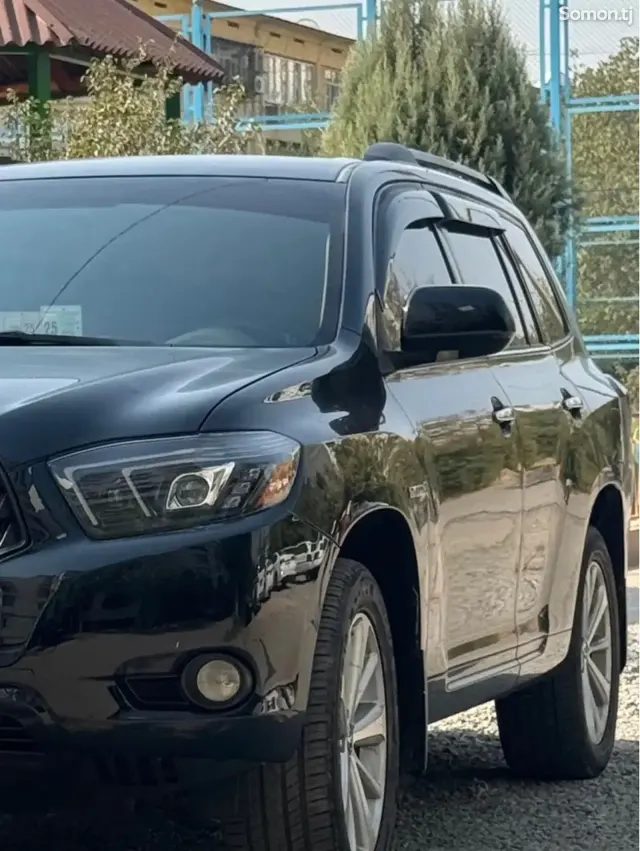 Toyota Highlander 2010 · 3.3 AT