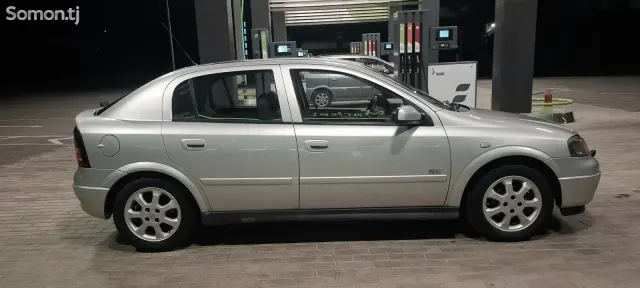 Opel Astra G 2003 · 1.6 MT