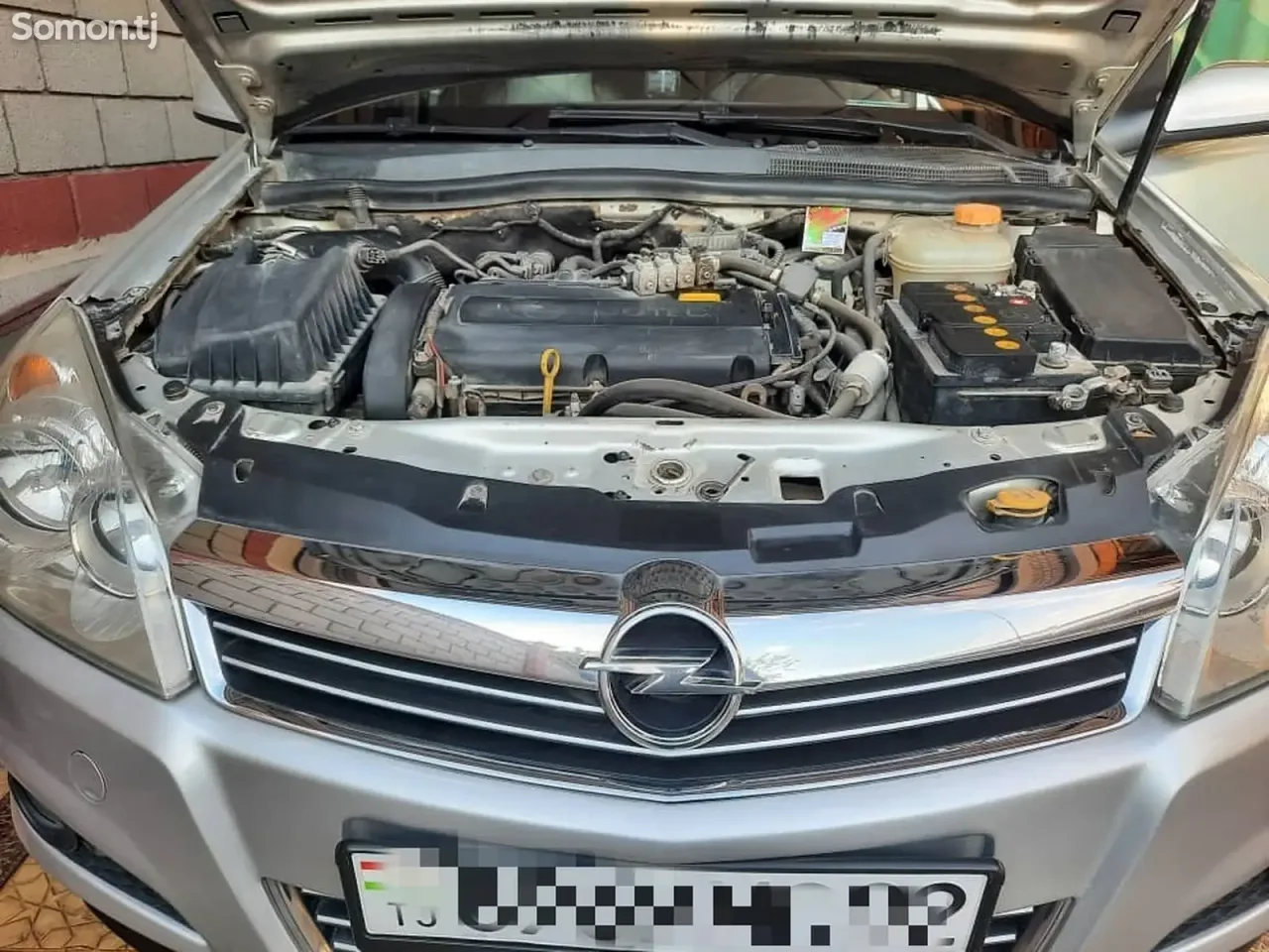 Opel Astra H 2010 · 1.6 MT
