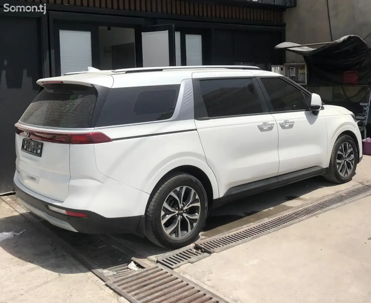 Kia Carnival 2021 · 3.5 AT
