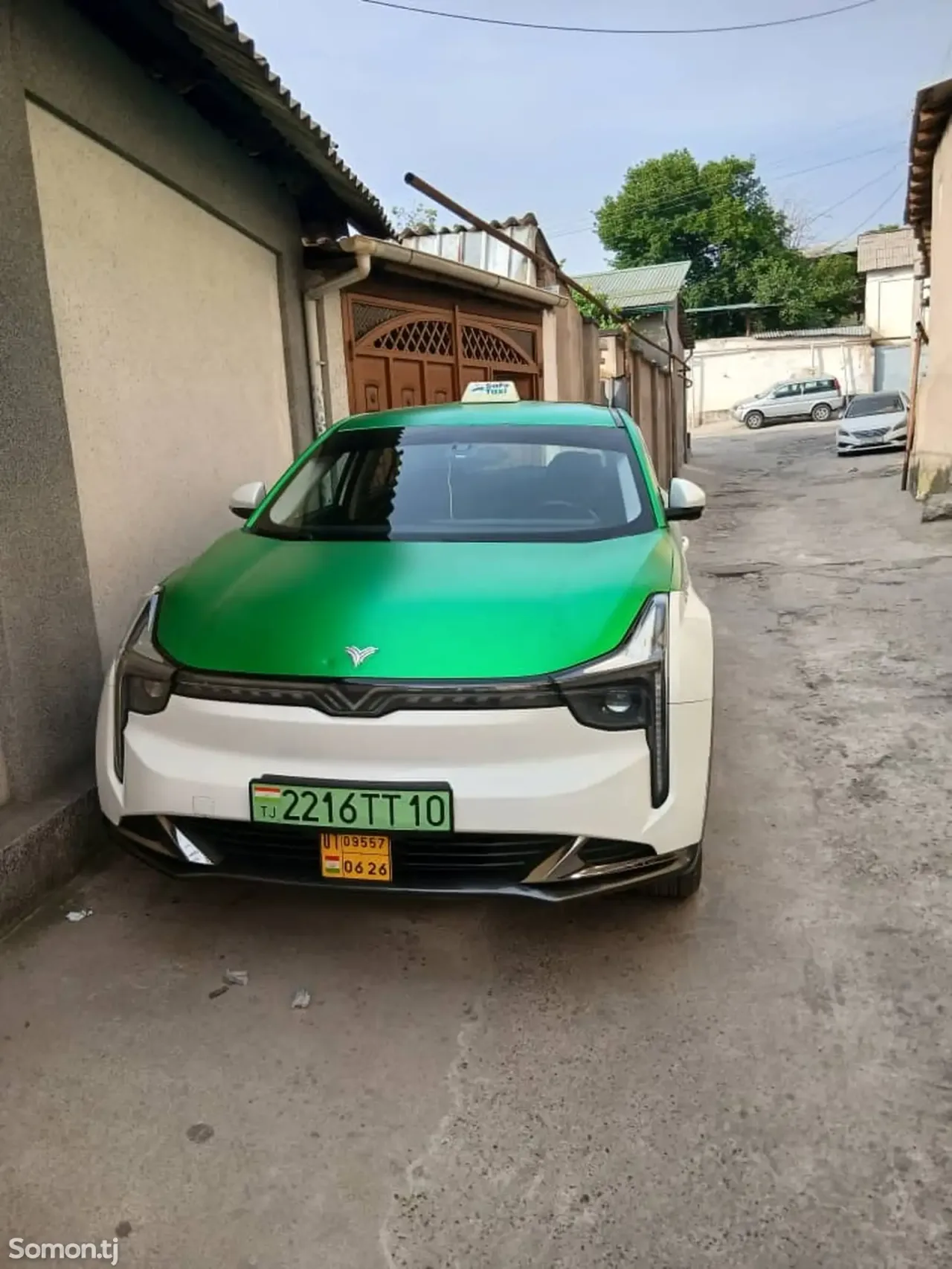 BYD Dolphin 2023 · AT
