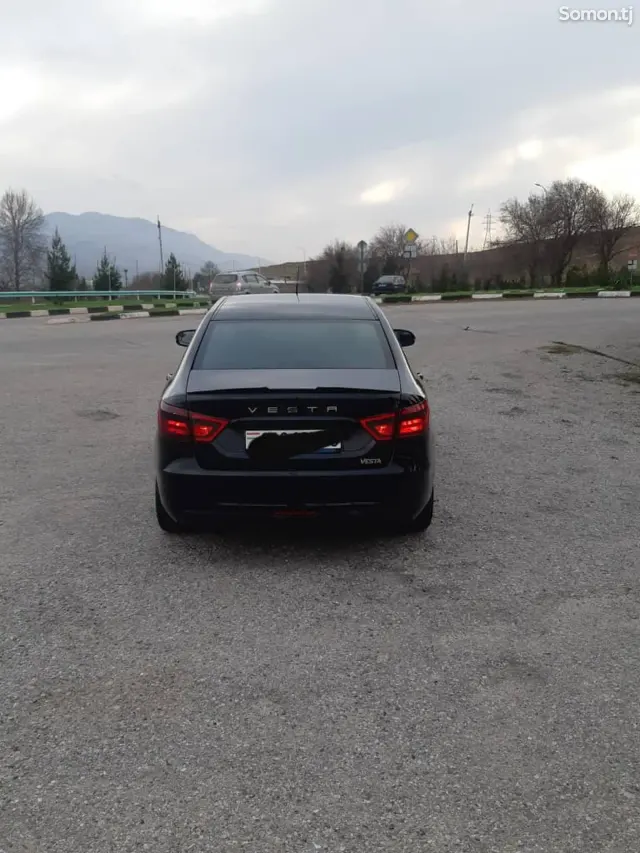 Lada (ВАЗ) Vesta 2019 · 1.6 MT