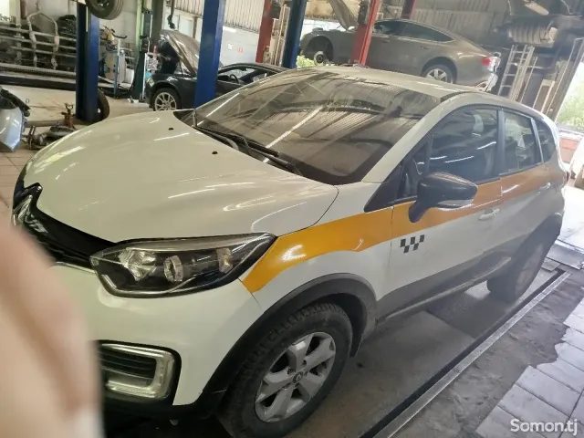 Renault 11 2019 · 1.6 AT