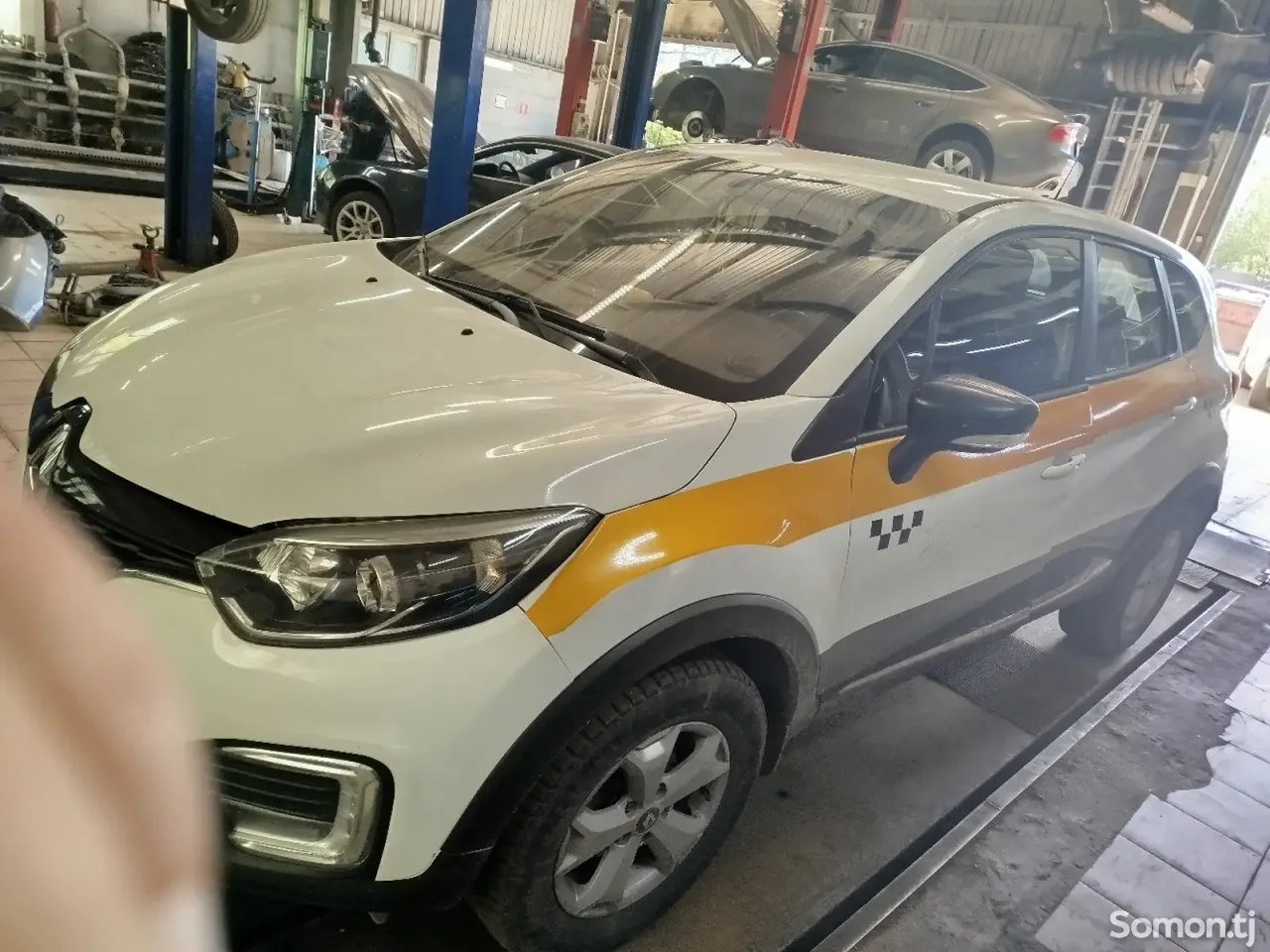 Renault 11 2019 · 1.6 AT
