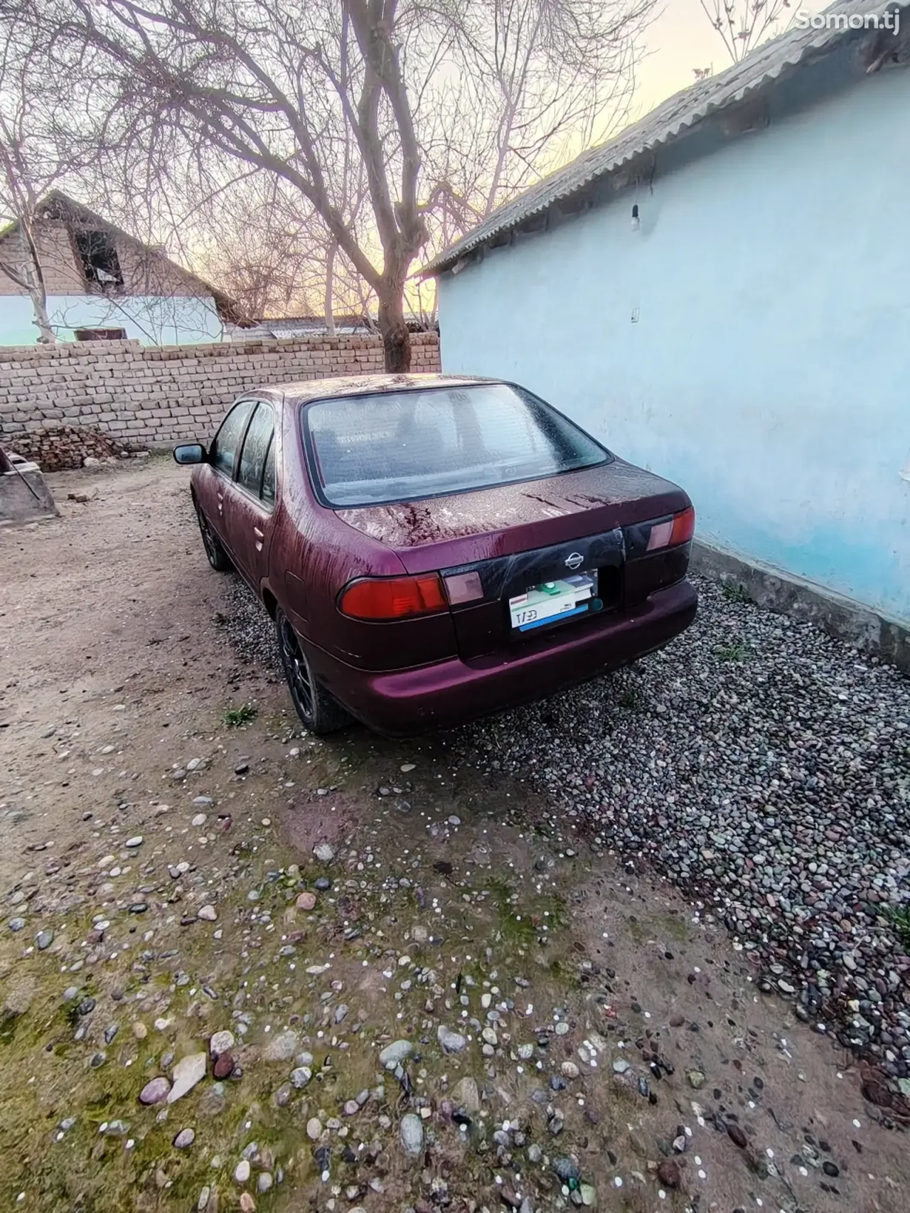 Nissan Altima 1995 · 1.6 MT