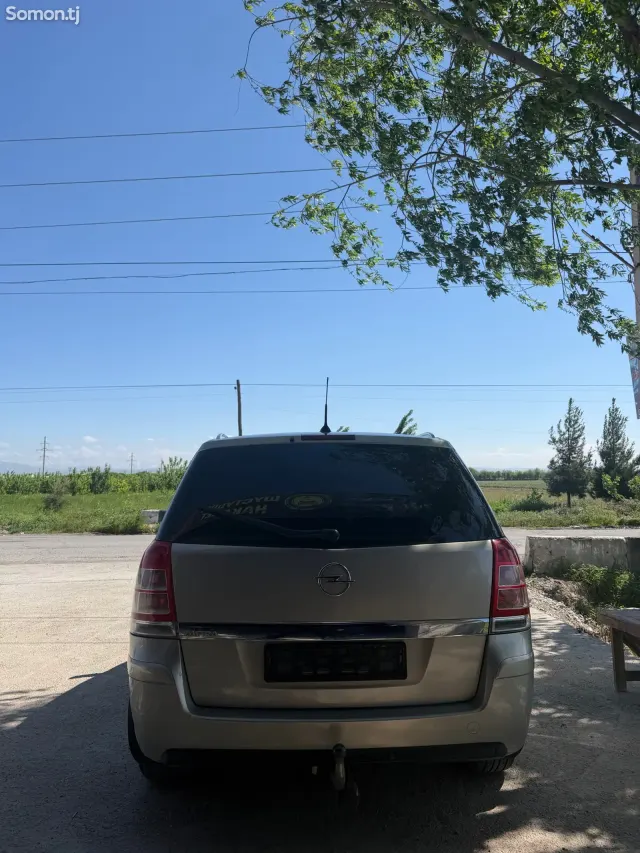 Opel Zafira 2010 · 1.8 MT