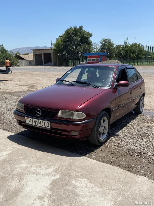 Opel Astra F 1997 · 1.6 MT